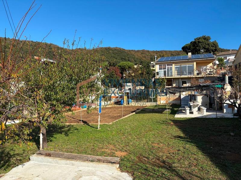 Foto d31d8c35-0241-45d9-9caf-5db83b60db34. Terreny residencial a Sant Iscle de Vallalta