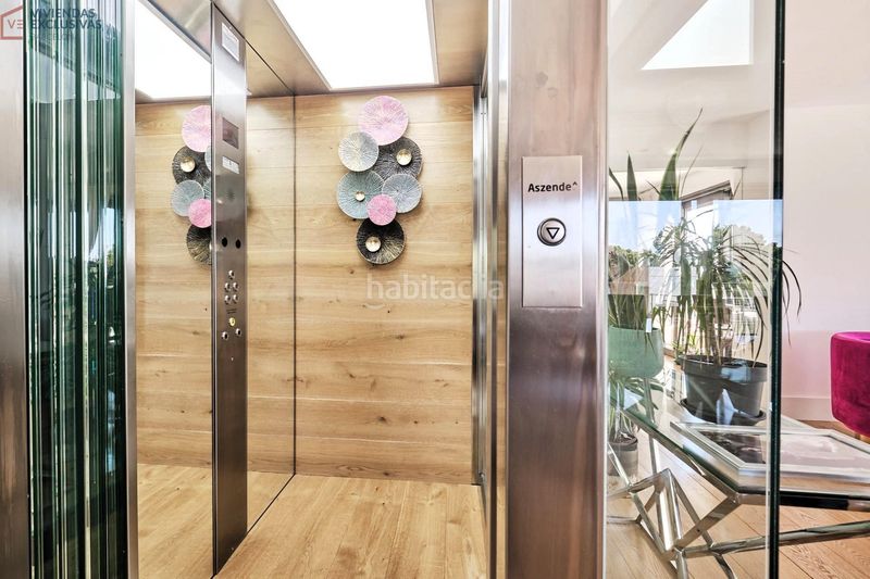Foto 209a8146-8e4a-440f-81ac-9890fe167344. Casa amb calefacció aparcament piscina a Sarrià Barcelona
