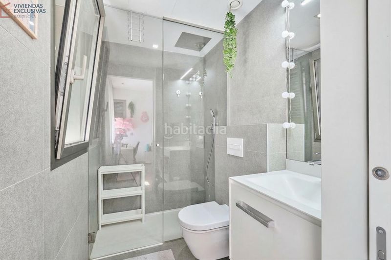 Foto 9b315d57-9c71-4933-86a2-2bc279071aeb. Casa amb calefacció aparcament piscina a Sarrià Barcelona