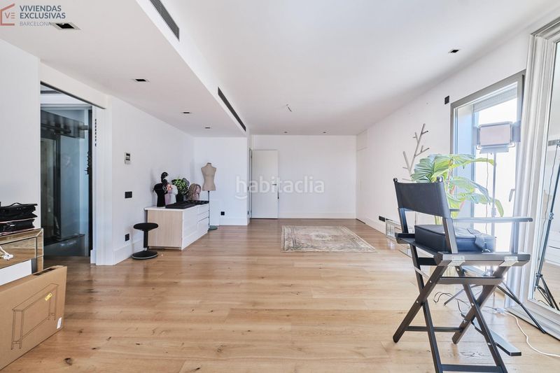 Foto d61a9f82-bb89-47ee-9969-a9c19702a252. Casa amb calefacció aparcament piscina a Sarrià Barcelona