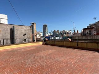 Piso  Carrer carrer nou de la rambla. Ático con terraza privada de 50 m2  historia y potencial en nou