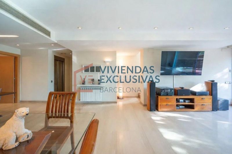 Foto bae5892a-59c8-4831-bbe0-ac3d4b610e16. Casa amb calefacció aparcament a Sant Gervasi - Bonanova Barcelona
