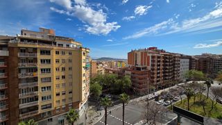 Pis  Ronda del guinardó. Ronda guinardó   magnífico piso alto y soleado con terraza y vis