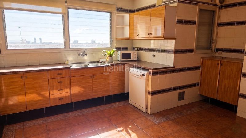 Foto f2d0b1fa-ea59-495d-92f6-4148addacd35. Àtic amb aparcament a Putget - Farró Barcelona