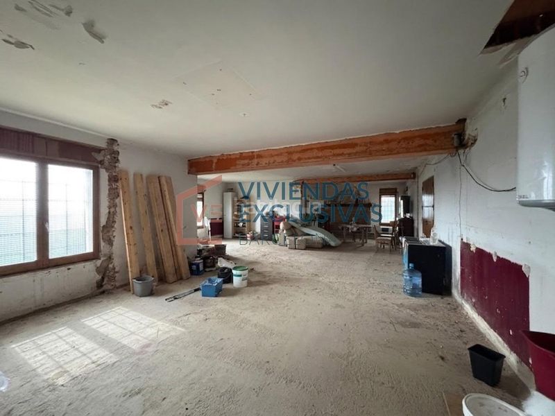 Foto 922508e2-b7c5-4c46-8014-17717d756143. Casa amb aparcament a Seva