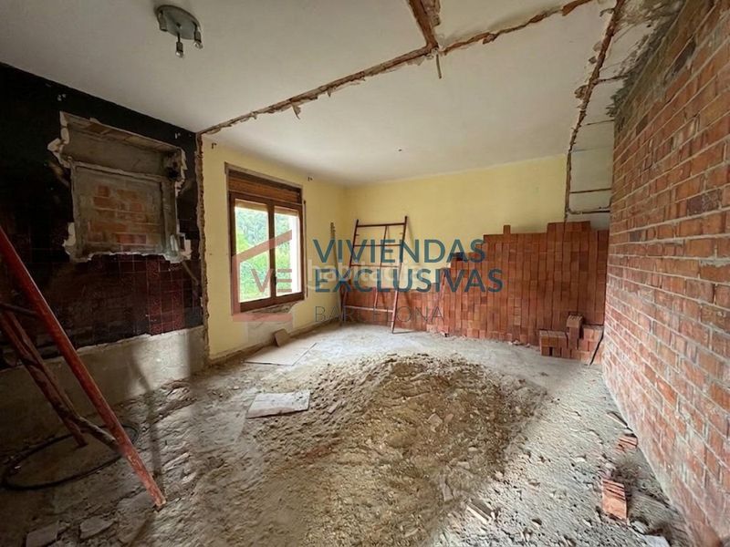 Foto aed6306f-4f06-4370-a9da-dae848ef1e4b. Casa amb aparcament a Seva