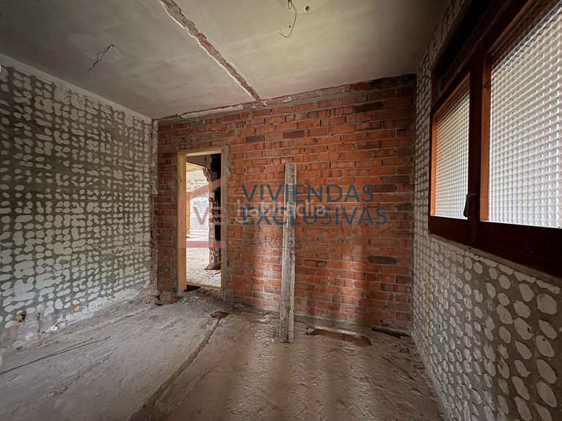 Foto c8b725ab-ce94-48ec-b1d6-77f742b4362e. Casa amb aparcament a Seva