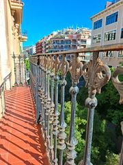Piso  Carrer de viladomat. Piso totalmente reformado en finca regia