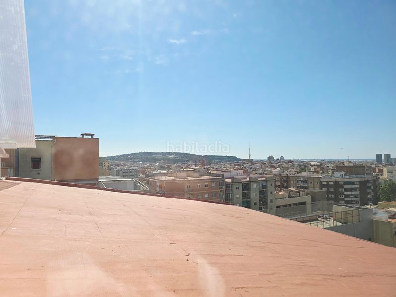 Foto f0813177-b9c8-41eb-9db0-3ec104240f2b. Àtic amb calefacció aparcament a Sant Ramon - Maternitat Barcelona
