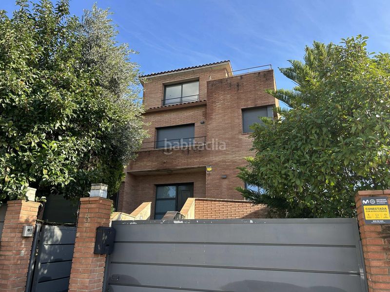 Foto 11dab2f1-eda2-4e1a-bd3c-61d9b096893c. Casa amb calefacció aparcament a Els Avets-Can Serrafossà-Ximelis Rubí