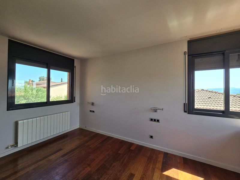 Foto 238c131b-7571-4538-bd66-e129210dbd90. Casa amb calefacció aparcament a Els Avets-Can Serrafossà-Ximelis Rubí