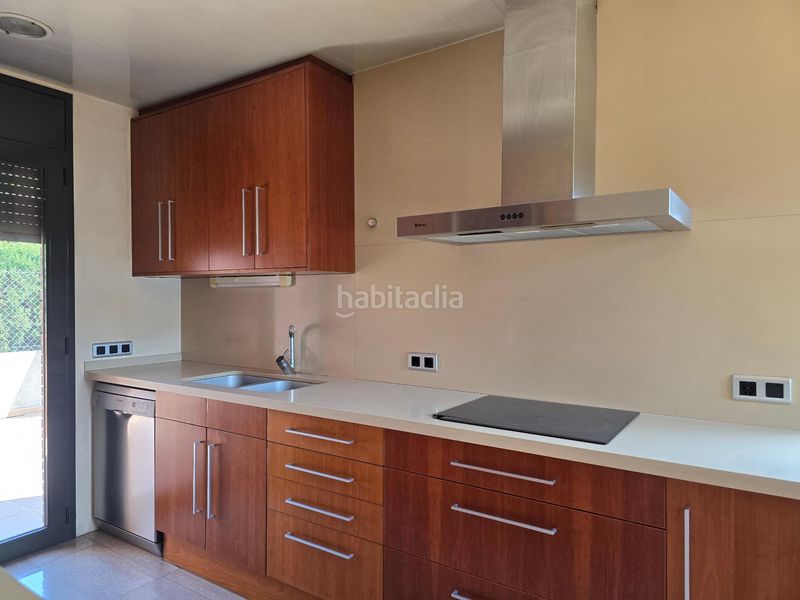 Foto 70d73cdb-4b49-4932-b97e-8e94df5c045d. Casa amb calefacció aparcament a Els Avets-Can Serrafossà-Ximelis Rubí