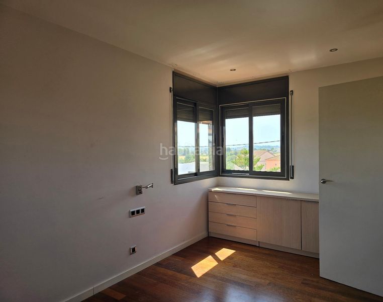 Foto 7f5d1ff0-7e69-482c-a520-11cc4206e685. Casa amb calefacció aparcament a Els Avets-Can Serrafossà-Ximelis Rubí