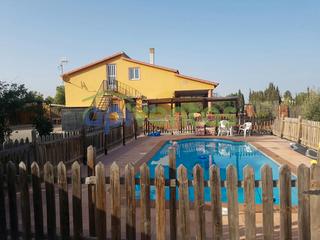 Xalet a Puerto Lumbreras. Chalet con piscina a 10 km de lorca