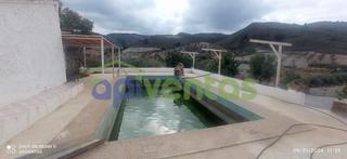 Mas à Aguaderas. Cortijo de piedra con 20 hec de terreno
