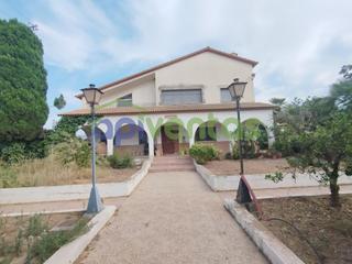 Casa en Purias. Chalet en el centro de purias