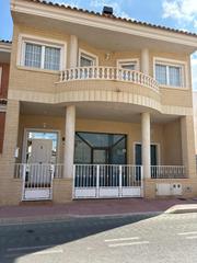 Location Local commercial à Torres de Cotillas (Las). Local de 100m2