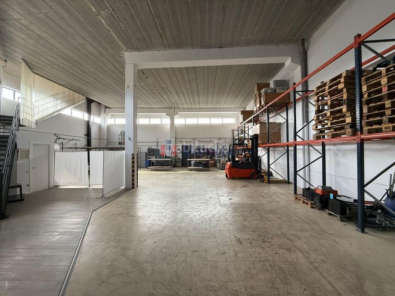 Foto d7479f2c-67c6-4cf1-a082-f102b327644c. Nave industrial en Monistrol de Montserrat