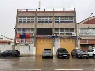 Lloguer Nau industrial a Camps Blancs. En sant boi de llobregat