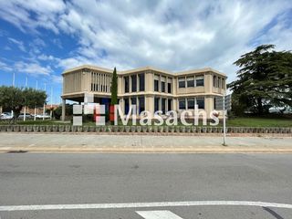 Industrial building in Sant Fruitós de Bages. En sant fruitos de bages