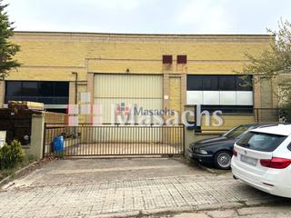 Nau industrial a La Balconada-Cal Gravat. En manresa