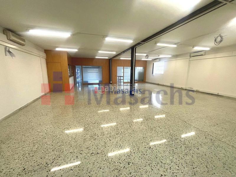 Foto 676e2653-af65-4116-b875-ddfe8f113409. Miete büro in Barri del Centre Terrassa