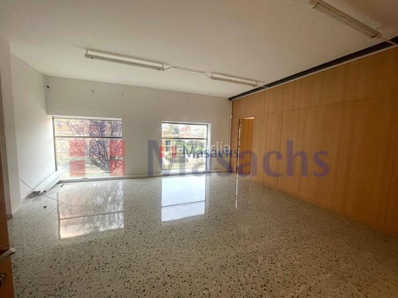 Foto 758863f8-6525-4f9b-a65e-3cb6d6c0d3f2. Miete büro in Barri del Centre Terrassa