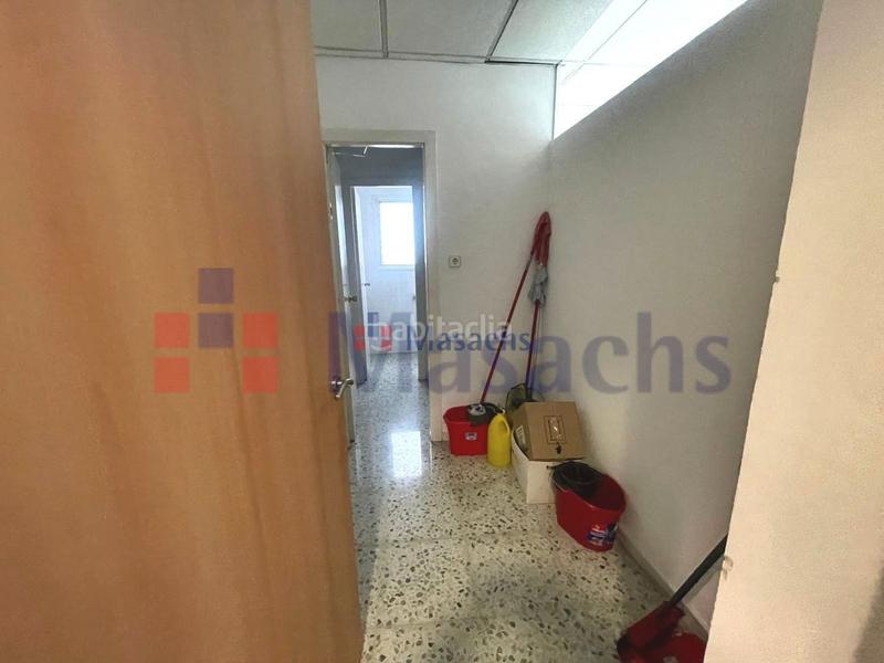 Foto b285c3bb-a872-4d23-a2c8-1cebaf50f89d. Miete büro in Barri del Centre Terrassa