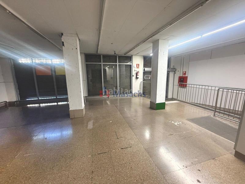 Foto fcdda4d3-d1fd-4b4f-b180-0a54987d194e. Lloguer local comercial a Ca n'Aurell Terrassa