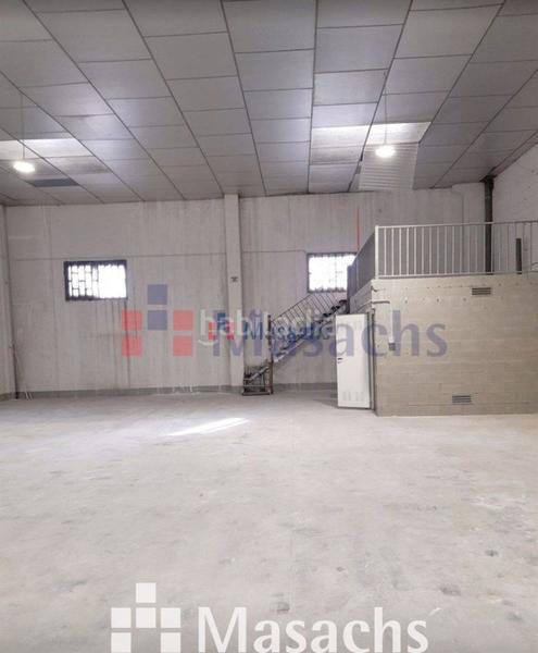 Foto 6142946f-8a5b-4c75-ac2e-ebb640a35d3f. Bâtiment à usage industriel dans Can Parellada Terrassa