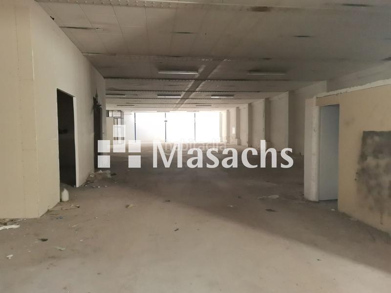 Foto 68225f31-a659-438b-add2-54ab69367c15. Rent industrial building in Segle XX Terrassa
