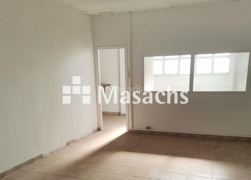 Foto e155660e-1325-4a08-848f-3c0744267ad8. Rent industrial building in Segle XX Terrassa