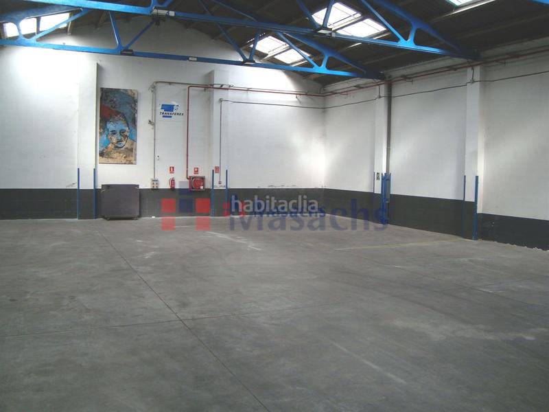 Foto e7577655-04bc-40a2-a88d-02640d6bf0b9. Nau industrial amb calefacció a Estación Coslada