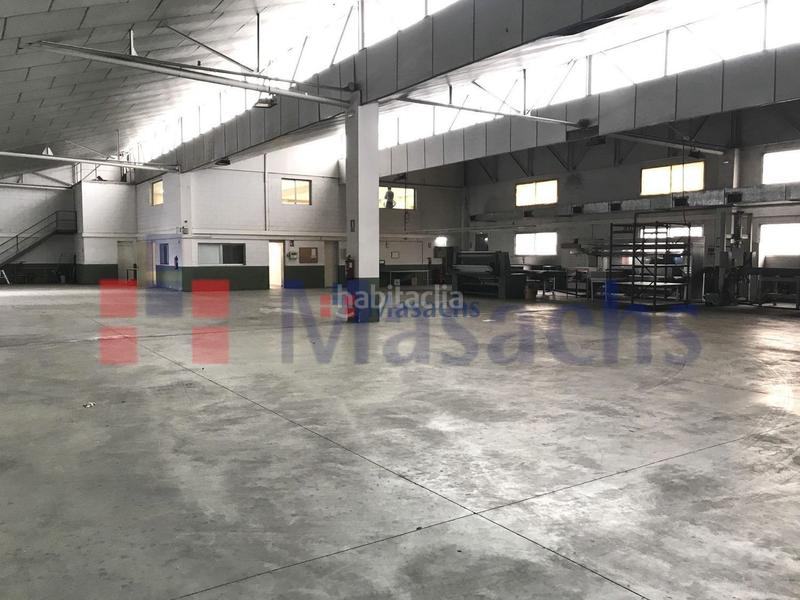 Foto 37d3928d-3b36-43cd-bc15-a6c857695ba0. Lloguer nau industrial a Progrés Rubí