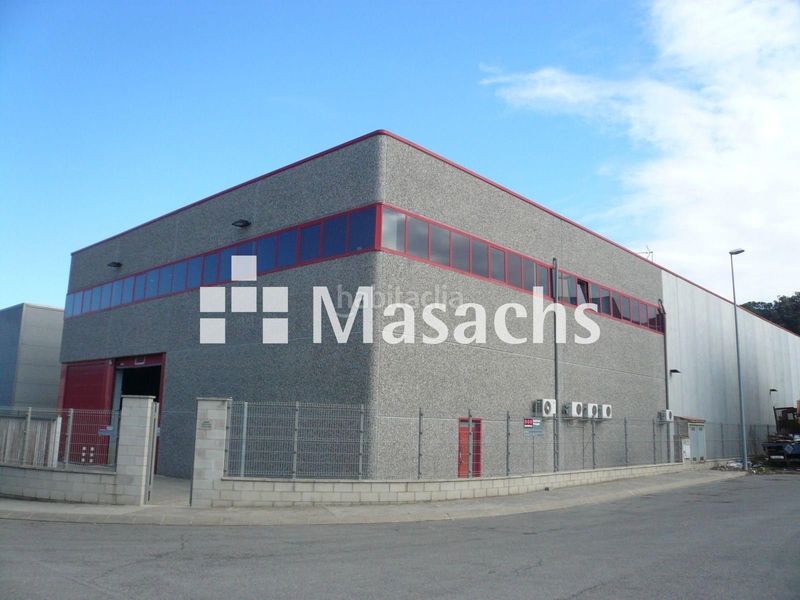 Foto accf4b72-5eb1-467e-98e7-aa2c026d52e3. Fabrikhalle in Aiguaviva