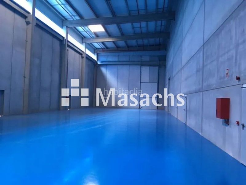 Foto c41540bc-b358-4bac-b317-4f33b64bfc64. Alquiler nave industrial en celra en Celrà
