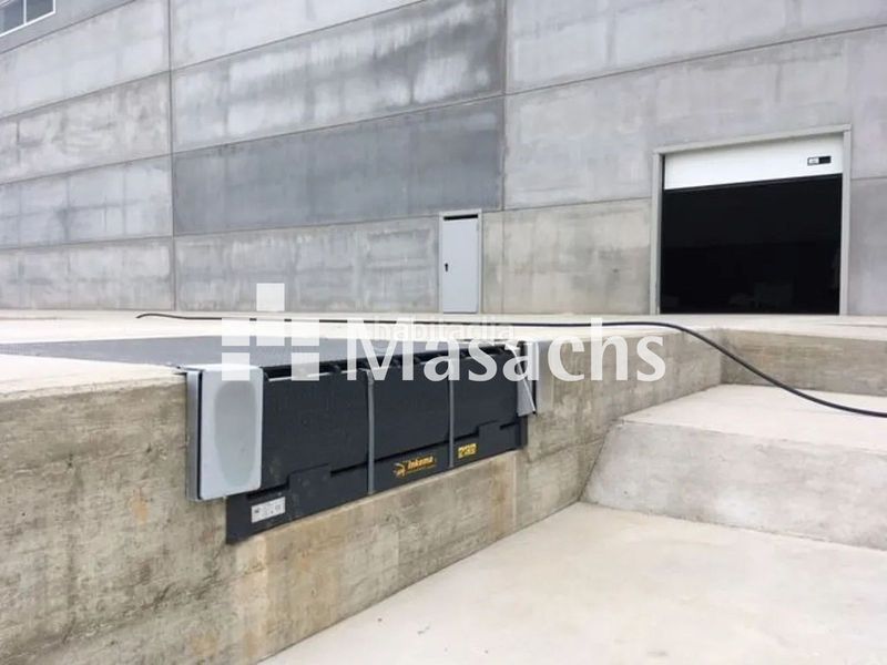 Foto ff46ca46-c96a-41ea-aa0f-e6805916e69f. Alquiler nave industrial en celra en Celrà