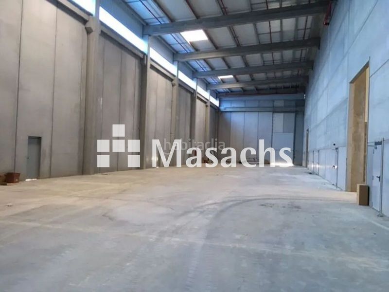 Foto cd5117c8-a042-450e-9625-dedb9ac404f0. Location bâtiment à usage industriel dans Celrà