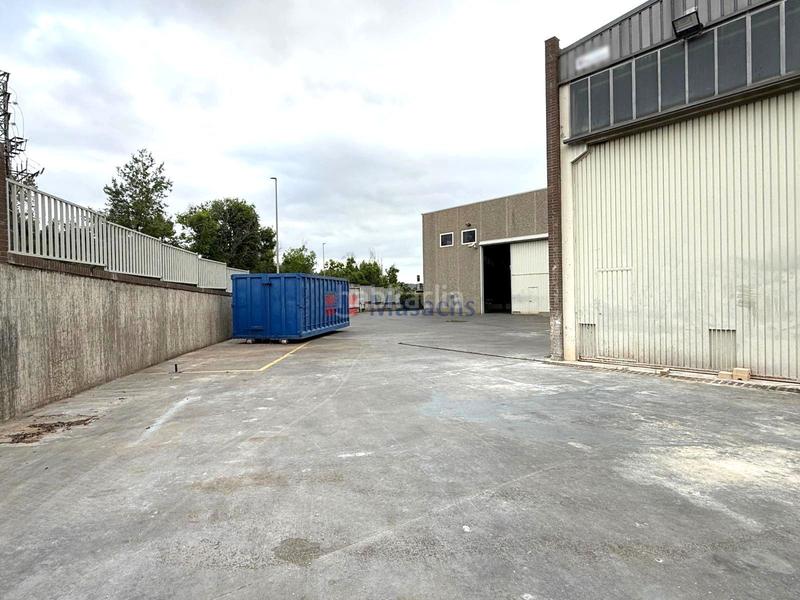 Foto 046efb09-4db0-409e-be29-eb0a2a0912c5. Industrial building in Polígon Industrial Santa Margarida Terrassa