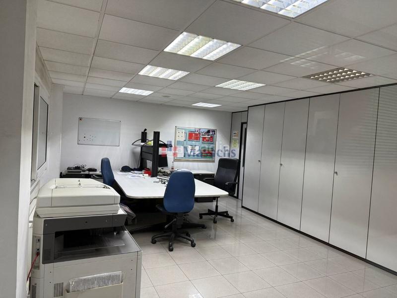 Foto 5b83291b-fe67-4a49-ba55-24b7733d5ab6. Industrial building in Polígon Industrial Santa Margarida Terrassa