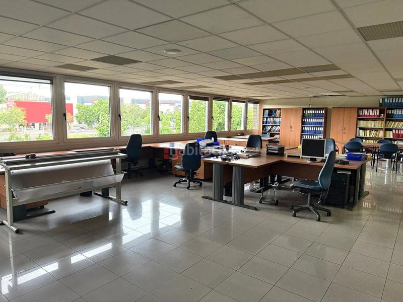 Foto 90e69b9e-3f45-4bb7-89e3-6f1959f5ed5b. Industrial building in Polígon Industrial Santa Margarida Terrassa