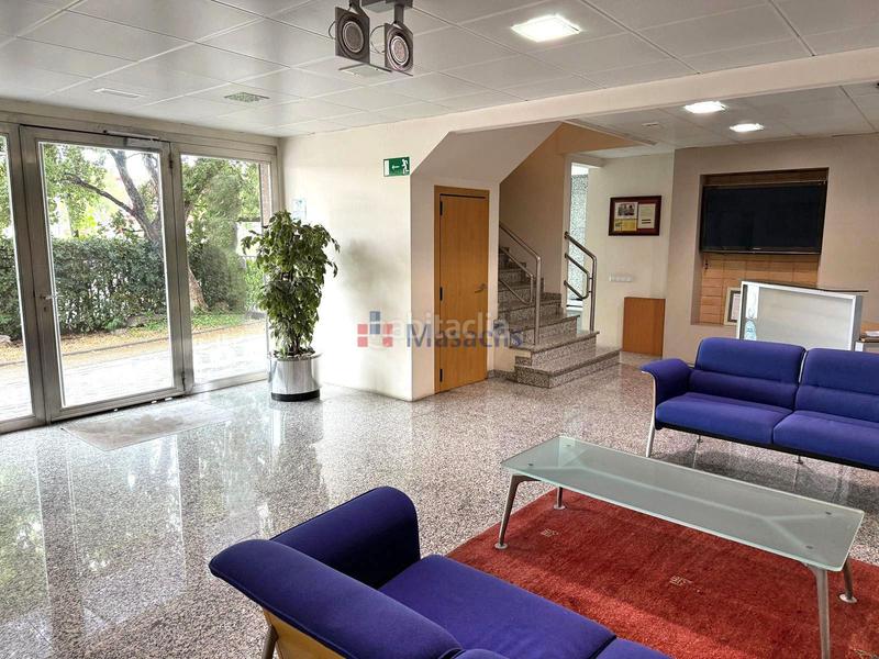 Foto bc86f7a5-d05c-4ba9-8f8b-05b5c6ebcf13. Industrial building in Polígon Industrial Santa Margarida Terrassa