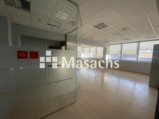 Location Bureau à Ca n'Aurell. En terrassa