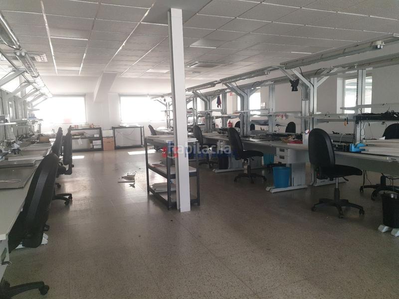 Foto e4e5fb1c-0a4d-4b41-b653-f125f8388a42. Rent industrial building in Perales del Río Getafe