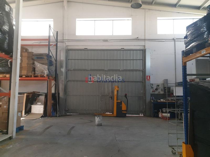 Foto e8365cc1-e9e3-46a9-8491-b8f58399f416. Rent industrial building in Perales del Río Getafe