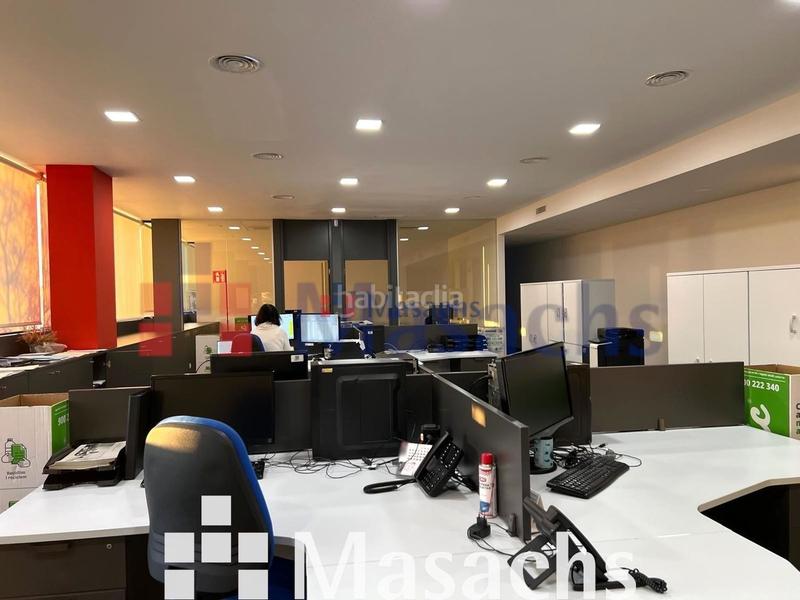 Foto c123e129-4622-4f8a-85e8-6f461300e025. Location bâtiment à usage industriel dans Gràcia Sabadell