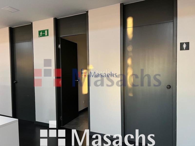 Foto fac17614-03d0-4dfb-bb7d-90db0ba6618c. Rent industrial building in Gràcia Sabadell