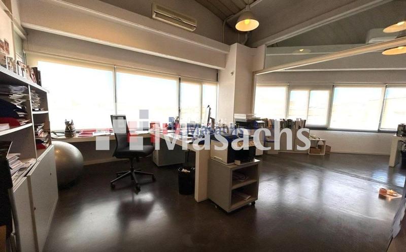 Foto 38002ea0-1dd3-4a09-b487-96221478fb01. Bâtiment à usage industriel dans Gràcia Sabadell