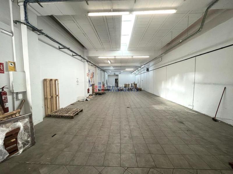 Foto f1b9ed5e-ada7-4d40-9814-319a56f2156b. Alquiler nave industrial en Zona Nord Rubí