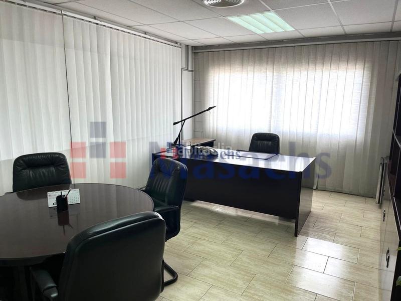 Foto a4bf5236-0f06-4eba-94d4-ccabba007ed1. Lloguer nau industrial a Zona Industrial Rubí